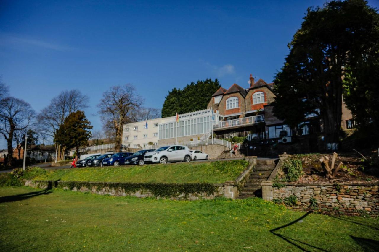 The Diplomat Hotel Restaurant & Spa Llanelli Esterno foto