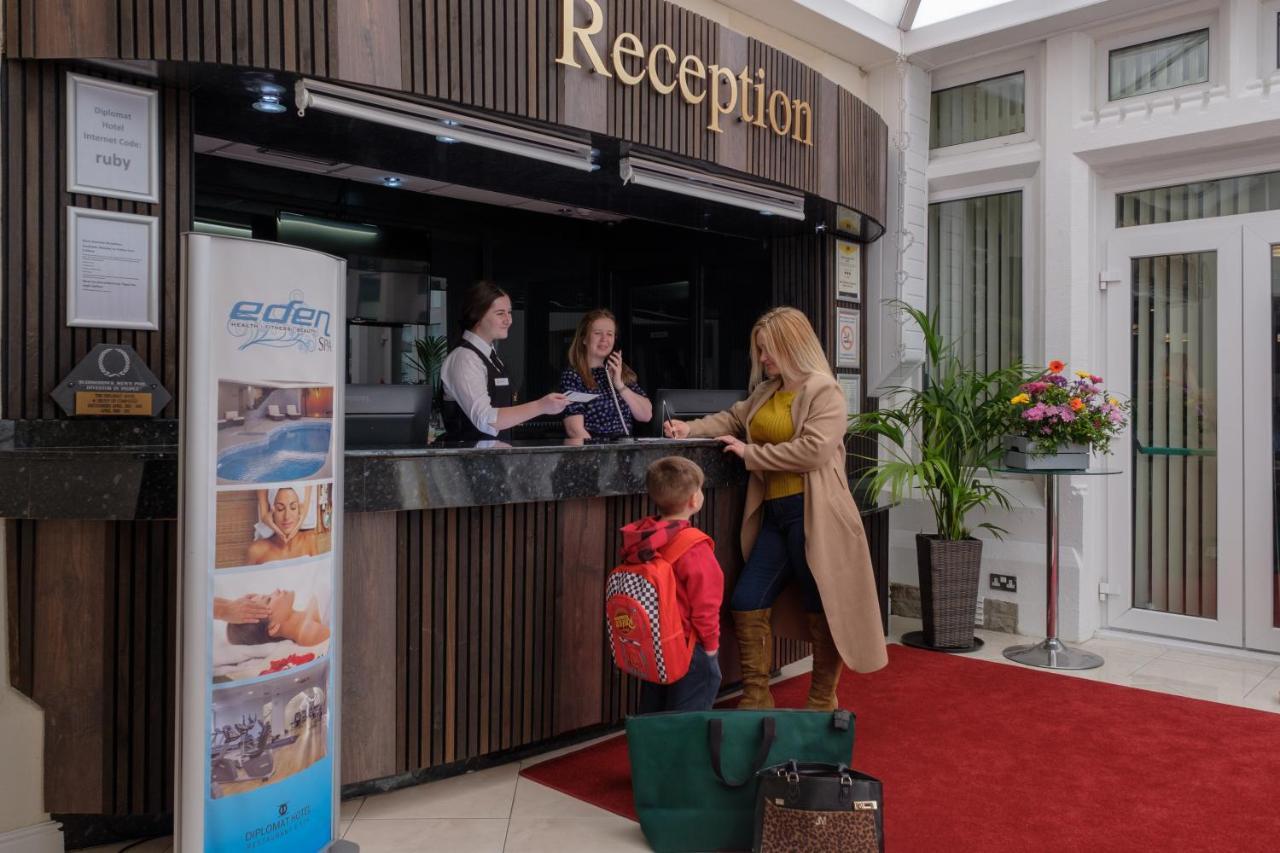 The Diplomat Hotel Restaurant & Spa Llanelli Esterno foto