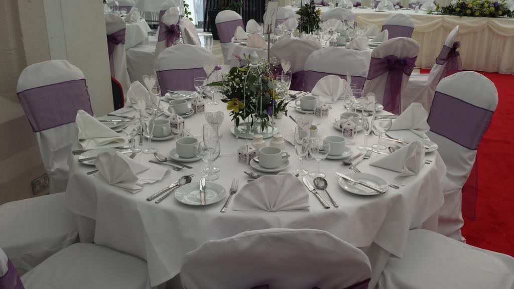 The Diplomat Hotel Restaurant & Spa Llanelli Esterno foto