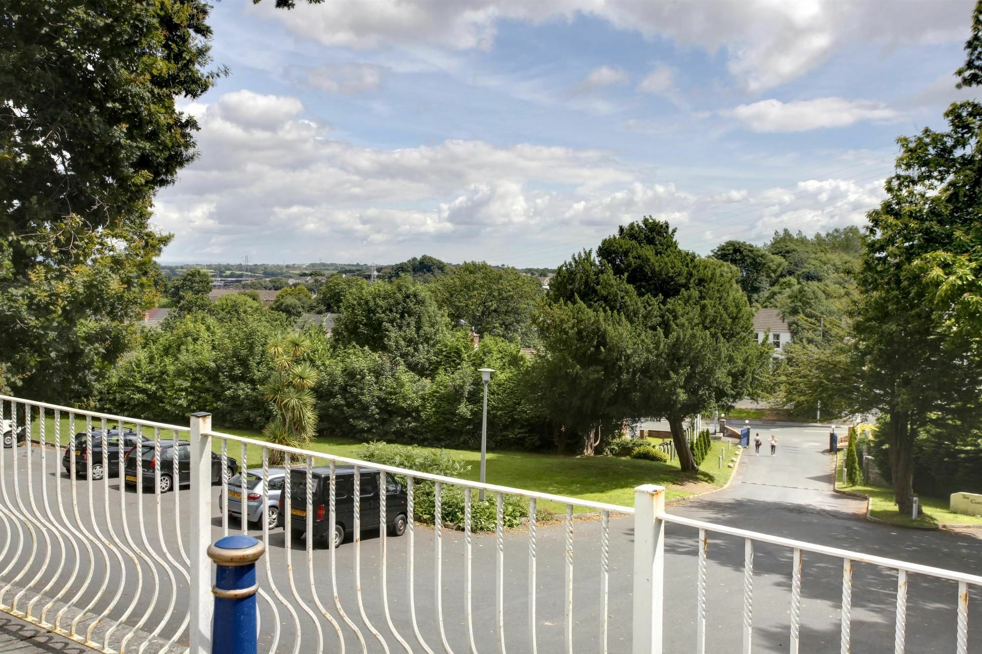 The Diplomat Hotel Restaurant & Spa Llanelli Esterno foto